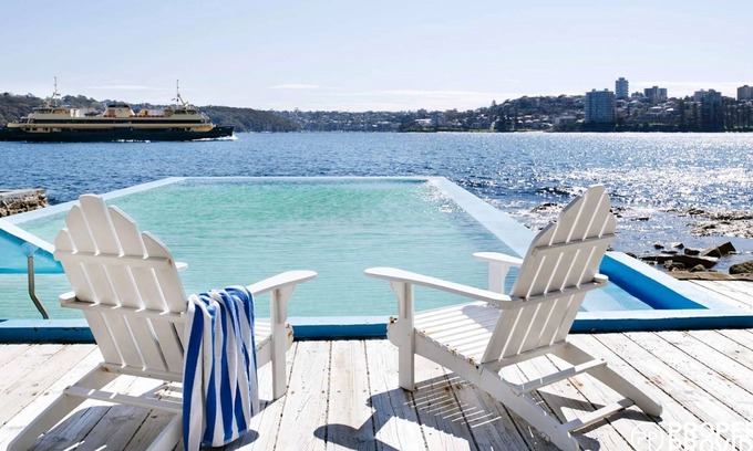 Manly Maison | Panoramic Point Waterfront Home in Manly