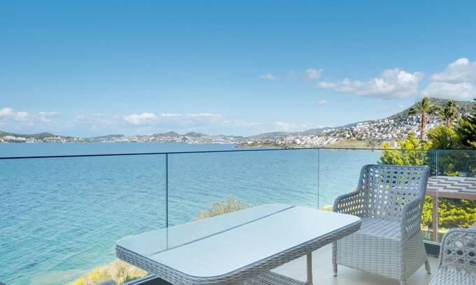 Dagbelen Appartement | Luxury Waterfront House 9 min to Yalikavak Marina