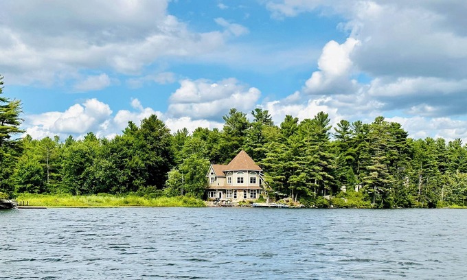 Redwood Maison | Luxury Waterfront Lake Home in the Thousand Islands Area
