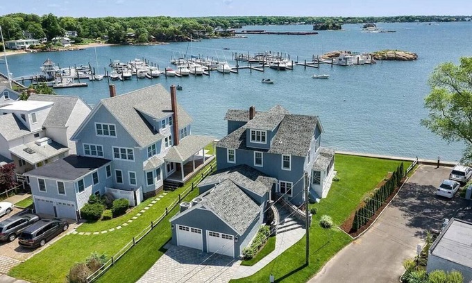 Pine Orchard Maison | Luxury Waterfront Oasis