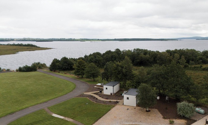 Enniskillen Cabine | Luxury Waterfront Self-Catering Cabins