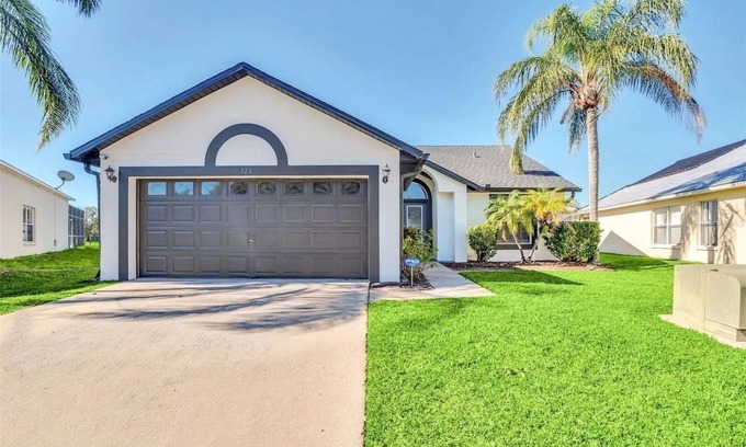 Bridgewater Crossing Villa | Luxury waterview Poolhome only 12 mins from Disney