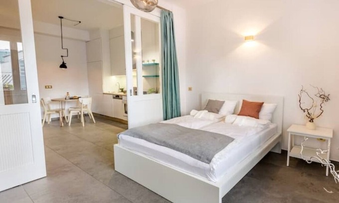Szentimrevaros Appartement | LuxuryBuda - insider tip for groups and short trips