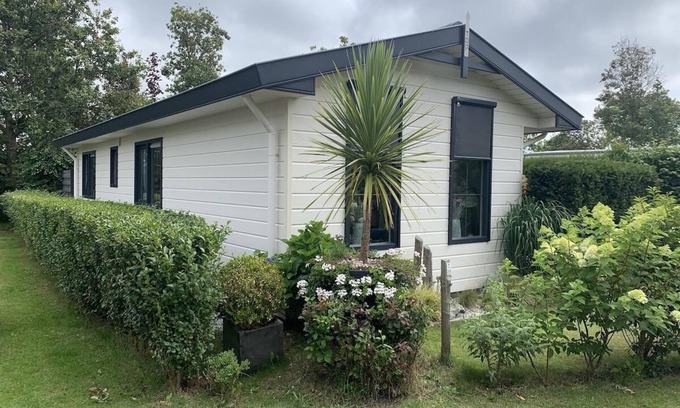 Burgh-Haamstede Chalet De Ski | Luxus Chalet bei Renesse 48 qm2