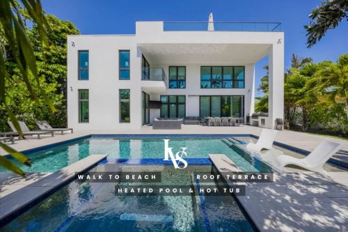 Harbour Inlet Maison | LVS Villa Blanco 5BR Coastal Oasis with Rooftop Sunset Deck Heated Pool Spa & Walk-to-Beach Access
