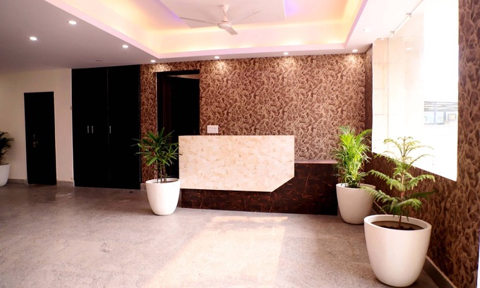 Noida Station Balnéaire | Lyf Corporate Suites - Noida Sector 19