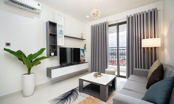 Thu Thiem Appartement | Lynhapartment-Saigon Royal Residence 2bed Pool Gym