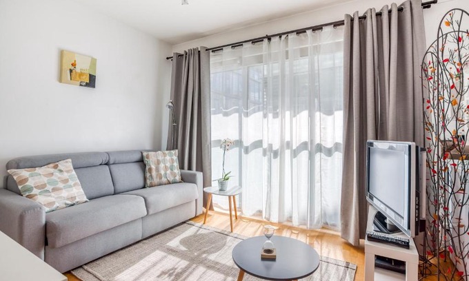 Grand Lyon Appartement | Lyon Confluence - duplex au calme avec parking privé en option