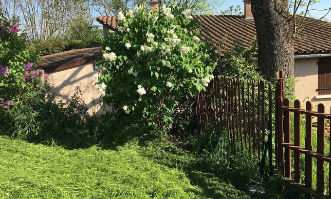 Saint-Genis-les-Ollieres Maison | Lyon Métrop, au pied des Mts du Lyonnais, la Platte pour 4 pers-