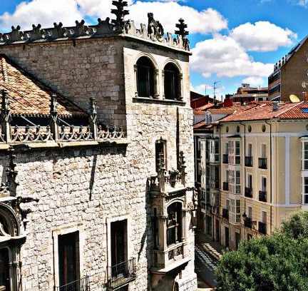Burgos Appartement | Mía Suites I Centro Histórico - PARKING & WIFI FREE
