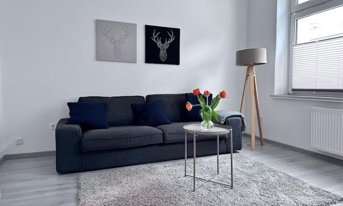 Herne Appartement | Möblierte Erdgeschoss-Wohnung mit Parkplatz in bester Lage des Stadtzentrums Herne, WLAN, Netflix- Super Autobahn-und ÖPNV-Anbindung