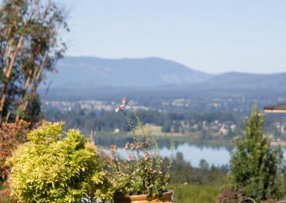 North Cowichan Appartement | M&M's Maple Bay Mountain Guesthouse