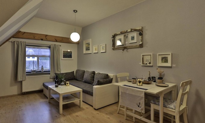 Pepelow Appartement | M?wennest im FH Zum Reetdachhaus am Haff