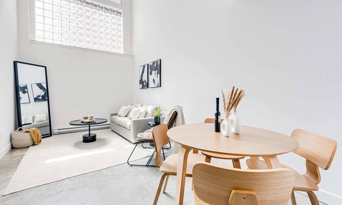 Mile End Appartement | M11 | Le Mile End - Loft Unique 1chambre à Montréal -1A