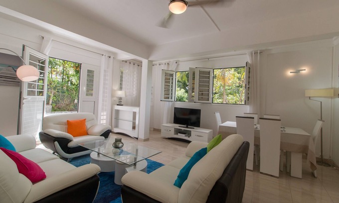 Schoelcher Appartement | M3 calm and seductive; magnificent view of the Pitons du Carbet…