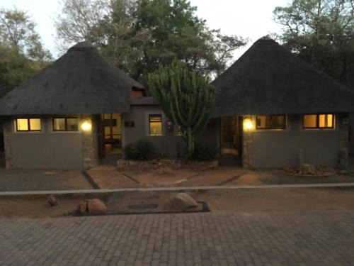 Bela-Bela Cabine | Mabalingwe Elephant Lodge