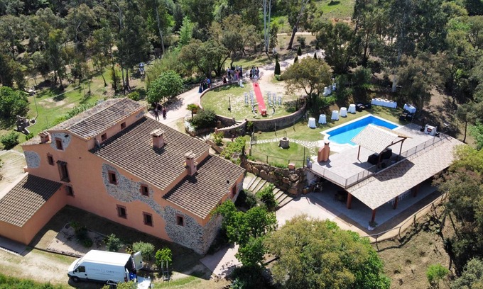 Macanet de la Selva Cottage | Macanet De La Selva: (Texte traduit automatiquement) Ferme avec piscine d'eau salée privée