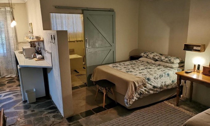 Nelspruit Maison | MacNut Bed and Breakfast