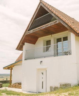 Kissomlyo Maison | MacskaFészek Vendégház