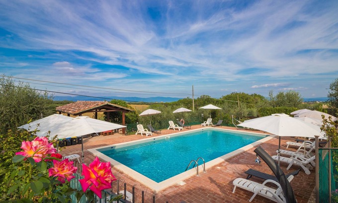 Casamaggiore Appartement | Madone O, appartement dans un agriturismo. Piscine, WiFi, tennis