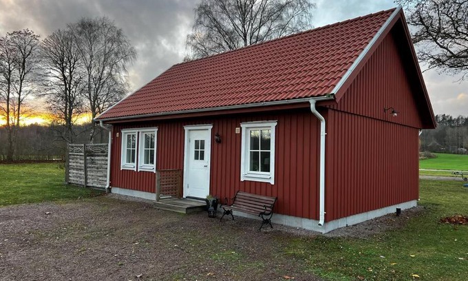 Skovde Maison | Magasinet, egen stuga på landet