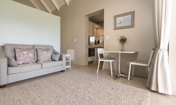 McGregor Chalet De Ski | Maggie's Gift