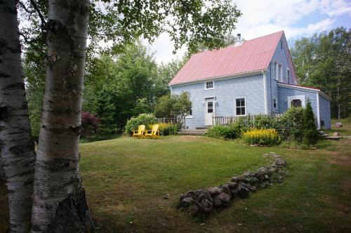 Skir Dhu Cabine | Maggie's Place on the Cabot Trail