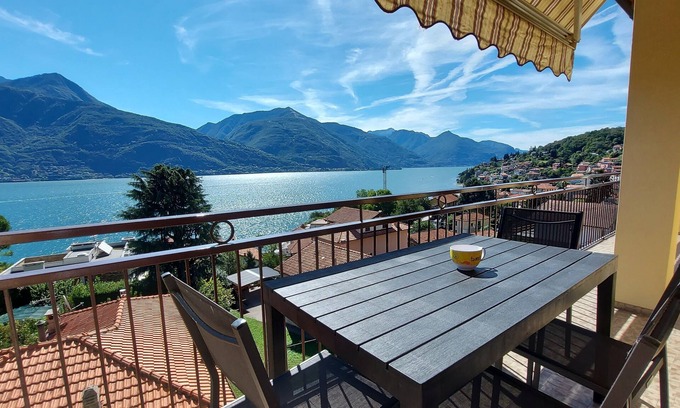 Calozzo Appartement | MAGIC LAKE VIEW - Spacious apartment 5 minutes from the beach