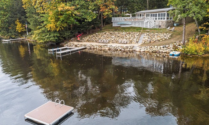 Rindge Maison | Magic Lakehouse, Waterfront, Private Beach and Dock