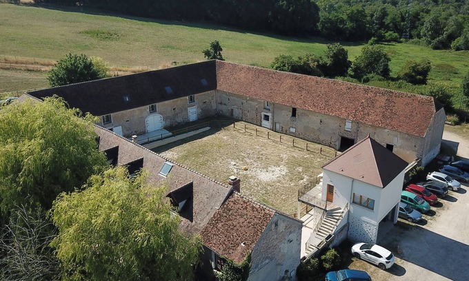 Chierry Maison | Magical & historic gîte 55 pers. Cousinades-Seminars-Weddings, .