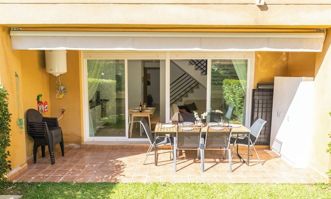 Los Canos de Meca Appartement | Magnífica duplex renovado con piscina garaje y jardín, frente a la playa de...