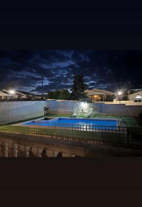 Aldea del Fresno Chalet De Ski | Magnífico chalet con piscina privada y vistas impresionantes