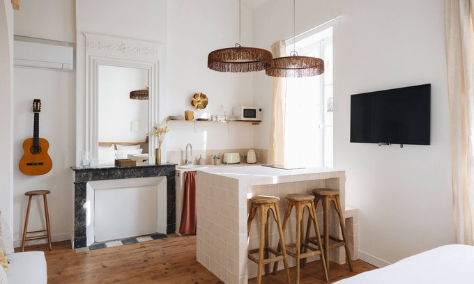 Saint-Seurin-de-Cadourne Appartement | Magnifique Suite Appartement avec piscine N°4