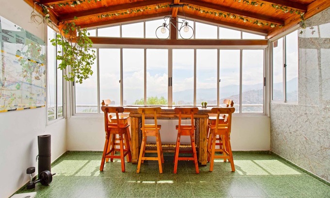 Robledo Copropriété | Magnifica casa con fenomenales vistas a la ciudad,