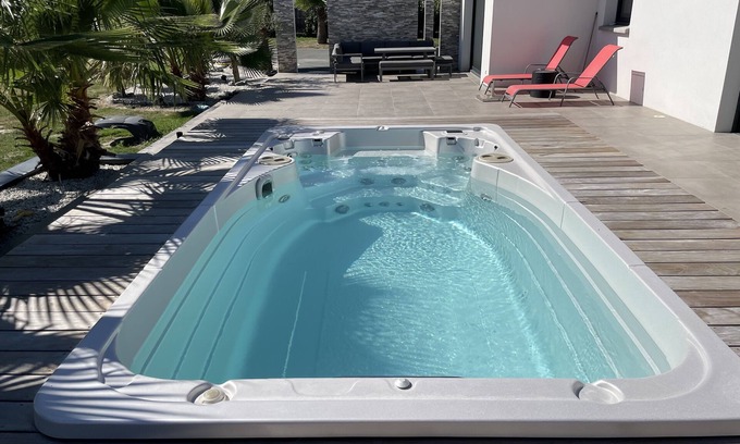 Fargues-Saint-Hilaire Villa | Magnifique contemporaine avec spa chauffé à 15’ de Bordeaux centre.