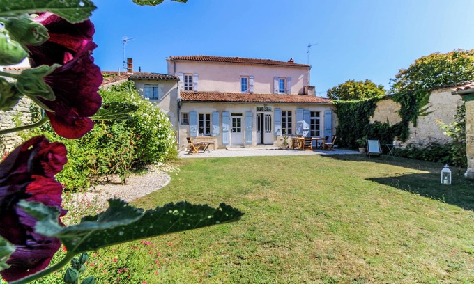 La Jarrie Maison | MAGNIFIQUE MAISON CHARENTAISE DE CHARME