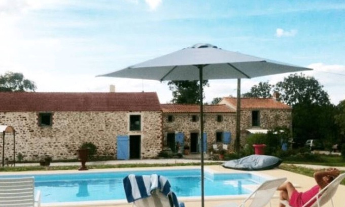 La Gaubretiere Cottage | Magnifique Gite de charme 15 p, près Puy du Fou avec piscine chauffée