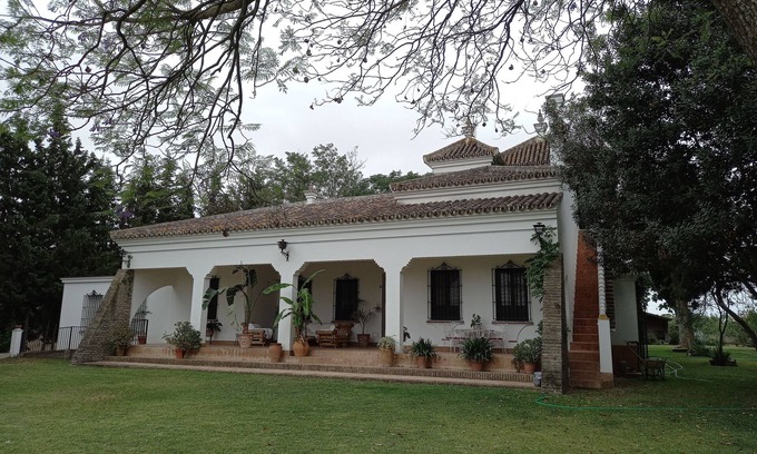 Hinojos Chalet De Ski | Magnificent home in Doñana 30 m from Seville