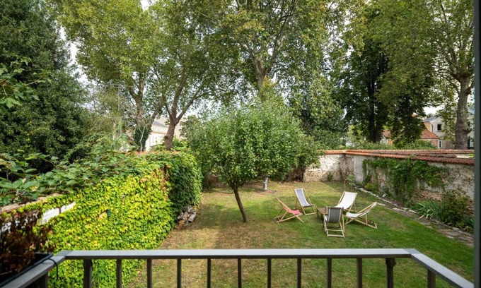Saint-Louis Maison | Magnifique maison avec jardin in Versailles - Paris
