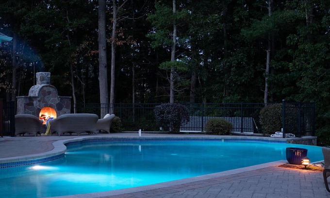 York Maison | Magnificent Private Riverfront Estate in Maine, on 3.5 Acres