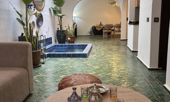 Zaouia Sidi Rhalem Maison | Magnifique Riad Kechmya 5 suites bassin Rooftop Proche Jemaa El Fna Majorelle