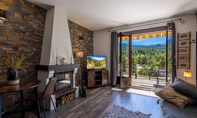Greolieres les Neiges Appartement | Magnifique studio avec terrasse et jardin avec vue imprenable sur la montagne