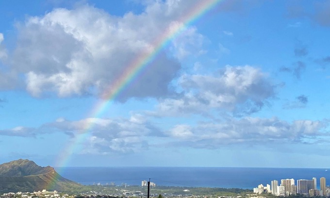 Maunalani Heights Maison | Magnifique vue, spacieuses et aérées, abordable maison de 3 chambres à Paradise