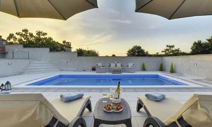 Divsici Maison | Magnifique villa avec piscine privée, cuisine extérieure avec barbecue