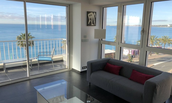 Cros-de-Cagnes Appartement | Magnifique appartement bord de mer avec vue splendide