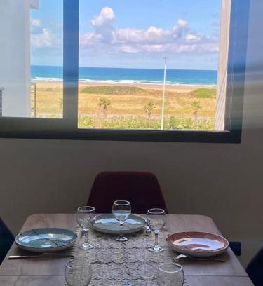 Hjar Ennhal Appartement | Magnifique Appart Tanger Vue Mer Plage à 100m Calme et Nature