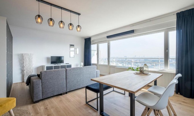 Sint-Jans-Molenbeek Appartement | Magnifique Appartement 1 chambre vue surplombant Bruxelles