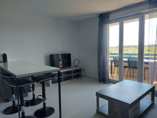 Les Hauts de Canet Appartement | Magnifique et Moderne T2 avec vue imprenable sur les Albères Turquoise 134