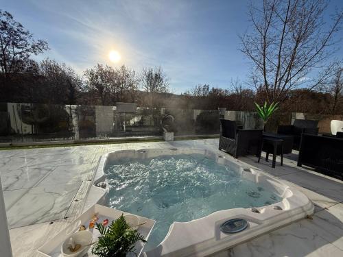 Limoux Maison | Magnifique maison vue spa détente nature à Limoux