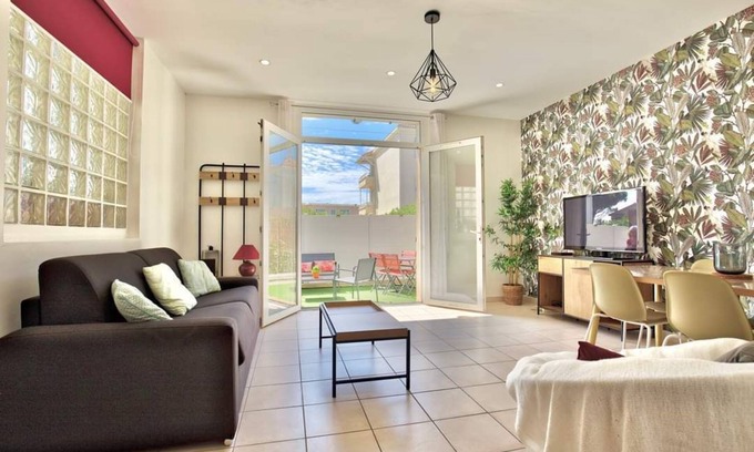 La Ciotat Appartement | T2 a 30 M de la plage et parking prive